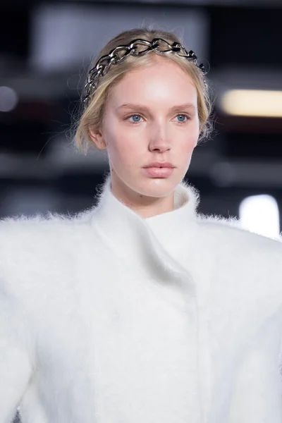 Look 124